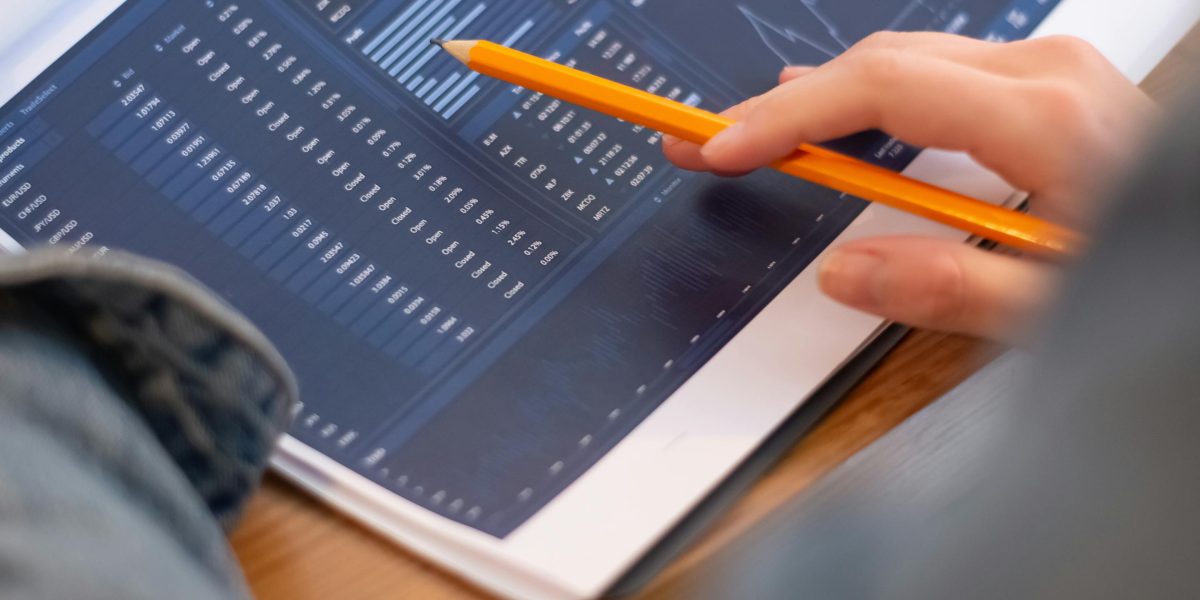 Navigating a sea of information requires focus and reliable sources to make smart startup decisions.