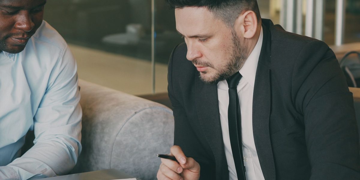 This article maps the private equity landscape in 2026, explaining why record dry powder, easing interest rates, and expanding AI capabilities are reshaping dea...