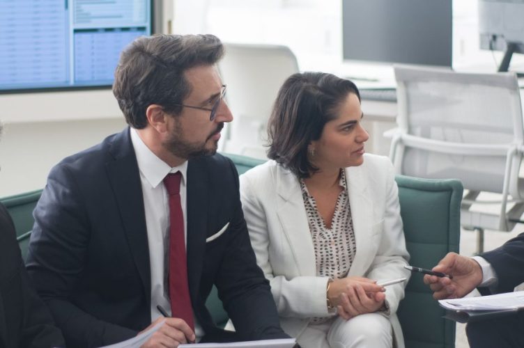 This article explains Greenbox Capital and similar revenue-based financing (RBF) providers as fast, non-dilutive alternatives to equity funding. It covers how t...