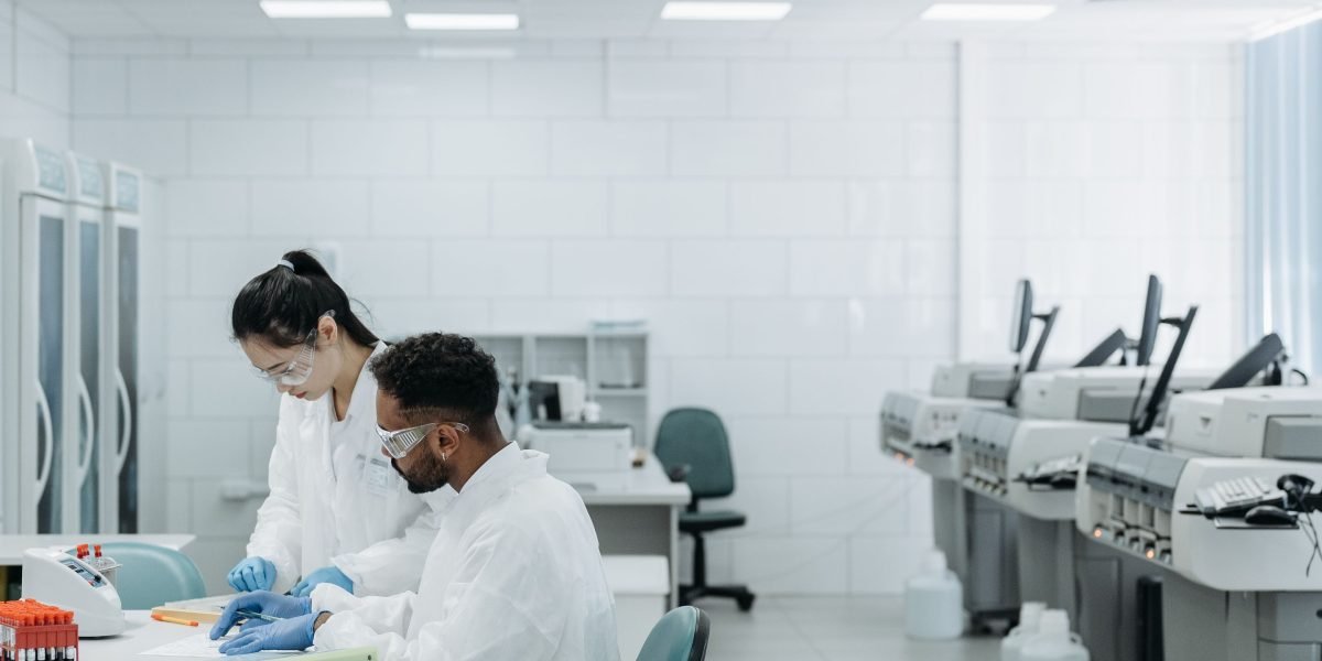 This primer explains why AI labs are central to innovation in 2026 and what founders, investors and strategists need to know to act. It defines different lab ty...